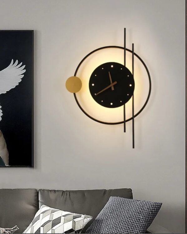 BLACK CIRCLE WALL CLOCK WITH LIGHT