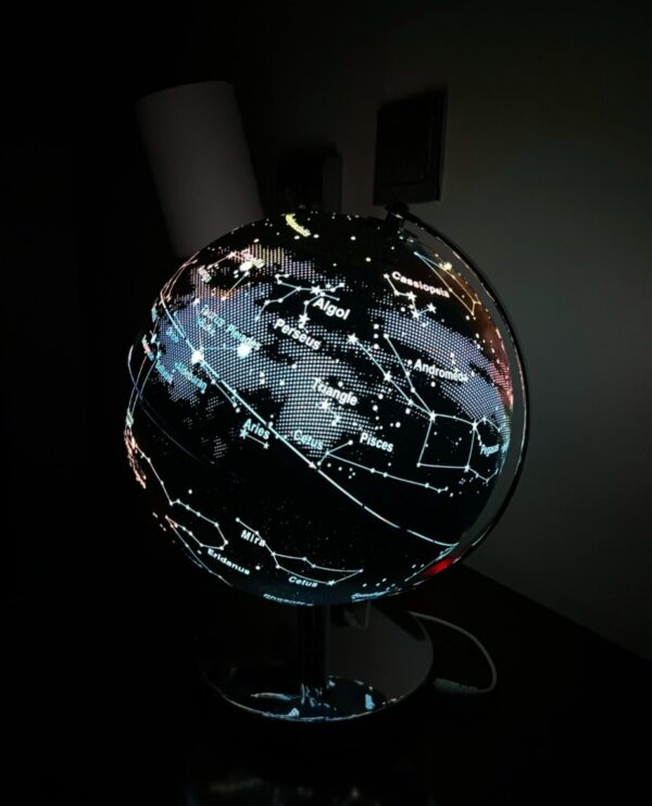 BLUE GLOBE DECOR WITH CONSTELLATION LIGHT